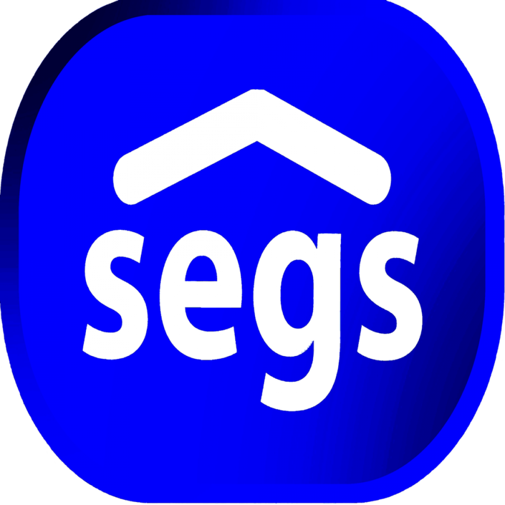 Mão humana interagindo com gráficos de marketing digital em tablet, simbolizando a maturidade da IA e a colaboração homem-máquina em 2026.